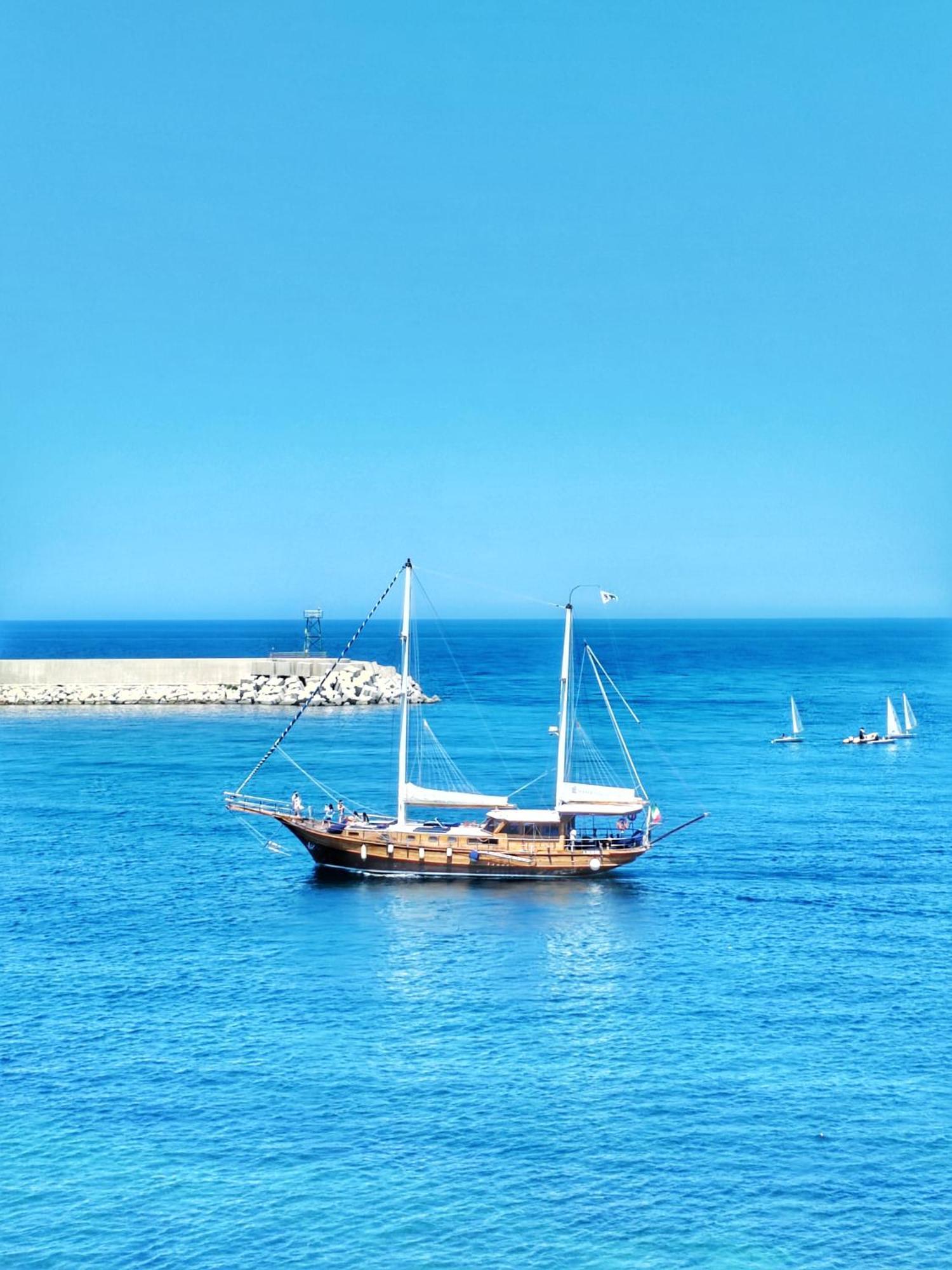 Villa Dimora Frontemare Monopoli Esterno foto